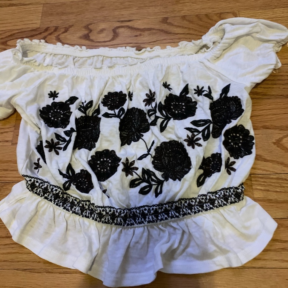 Black & white American eagle off the shoulder top
